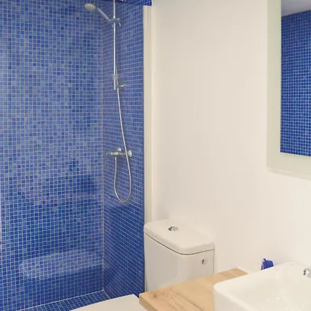 Apartman 3 Bedroom Pet Friendly Apartment In Lloret De Mar *