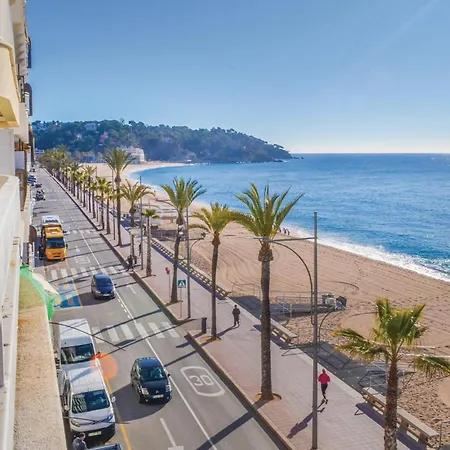 Apartment 3 Bedroom Beautiful In *
