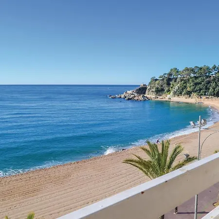 Apartman 3 Bedroom Pet Friendly Apartment In Lloret De Mar