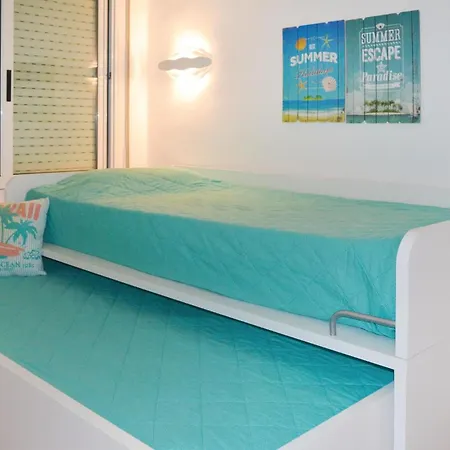 3 Bedroom Pet Friendly Apartment In Lloret De Mar * Lloret de Mar