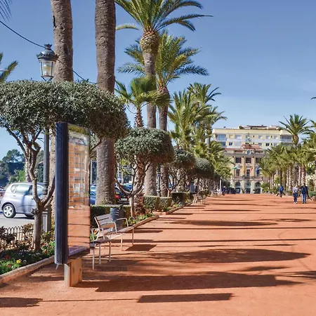 3 Bedroom Pet Friendly Apartment In Lloret De Mar Apartman *